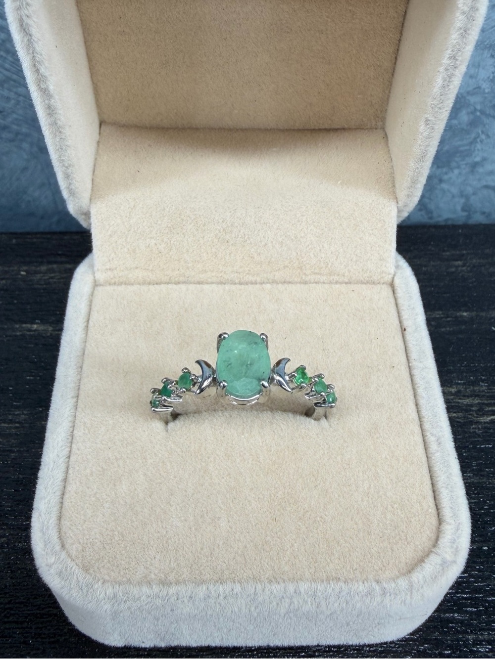Natural 1.50Ct Emerald with emerald accent 925 Sterling Silver Ring Sz 7.25 - Picture 2 of 10